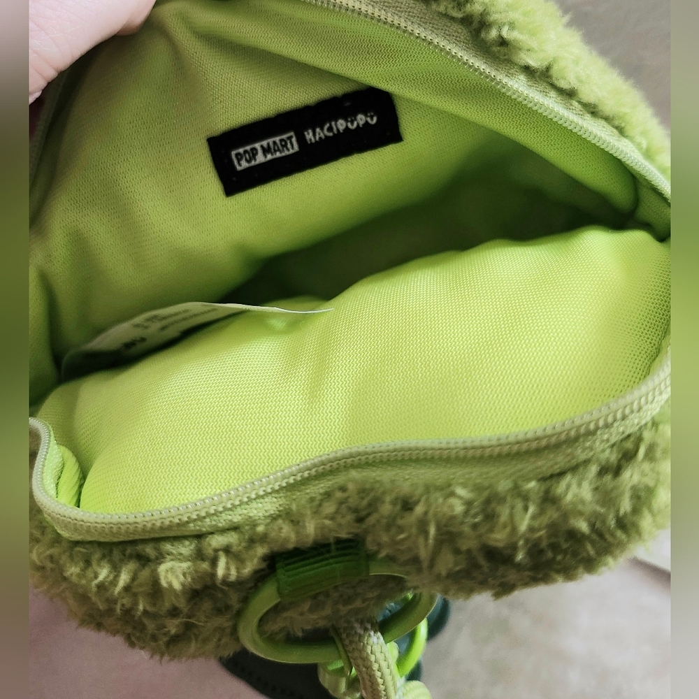 💚SOLD💚 POP MART Hacipupu Snuggle With You Grumpy Crocodile Plush Bag 🐊 - Picture 7 of 9